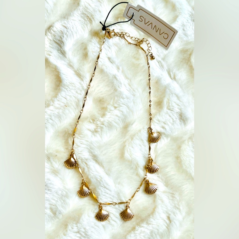 CANVAS gold tone metal shell necklace NWT